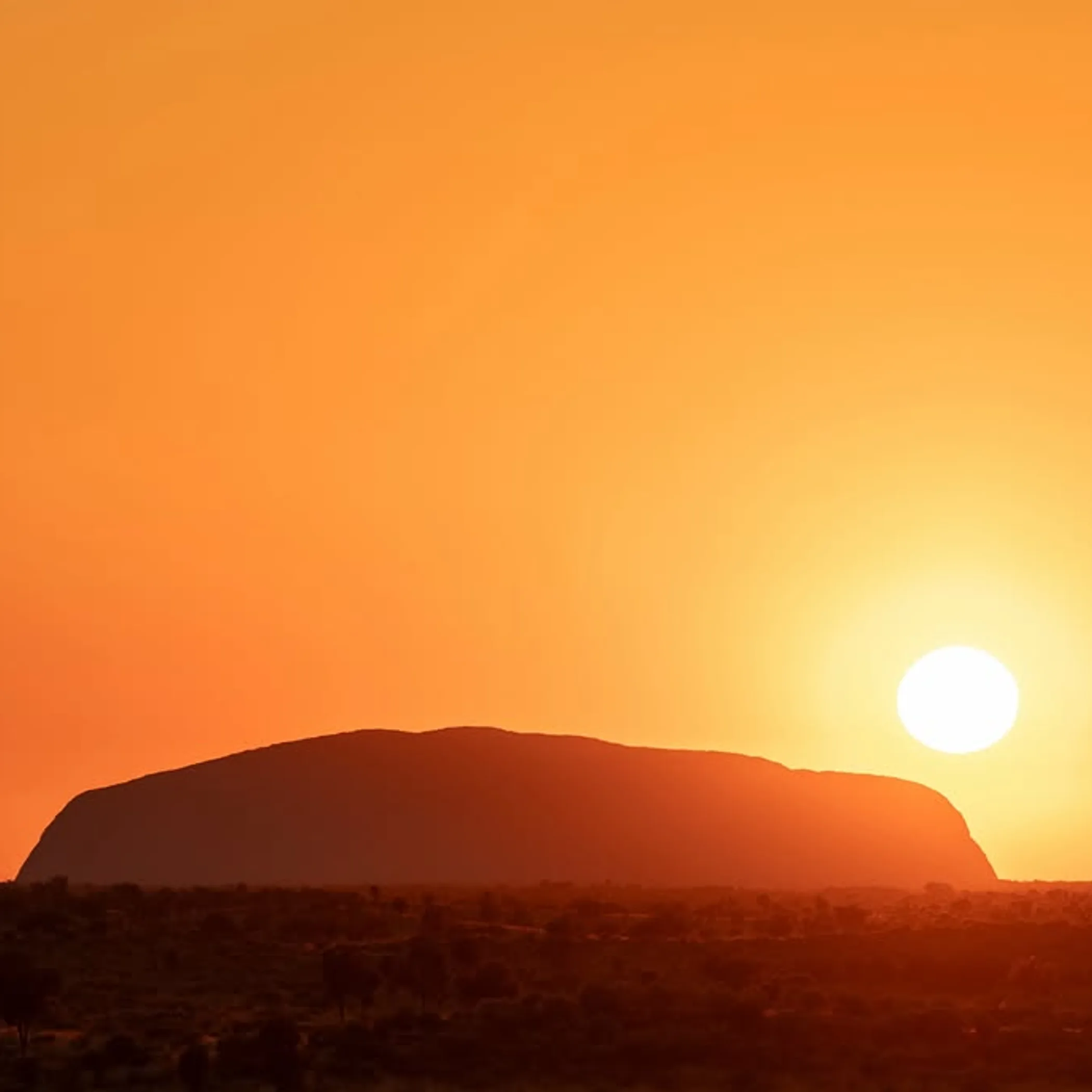 uluru in australia’s red centre